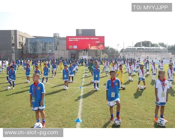 探索中国优秀足球学校培养未来足球明星的路径与方法